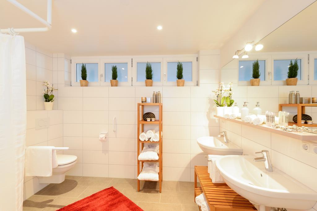 "Viktoria Apartments" - Annehmlichkeiten Von 4-Sterne Familien-Und Wellnesshotel Viktoria Koennen Mitgenutzt Werden Oberstdorf Quarto foto